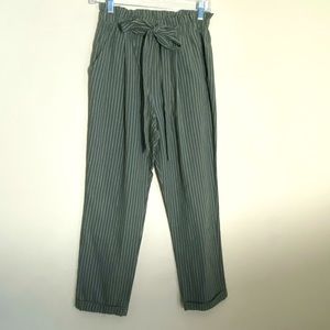 Never worn Sienna Sky green dress pant